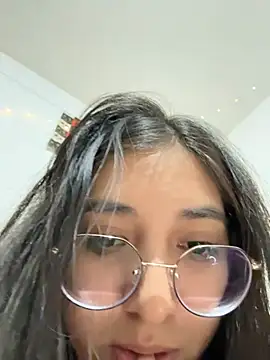 Snapshot of Milly_Sweet14 chatting on 4, 3, 2026 Milly Sweet14 online show from 4, 3, 2026