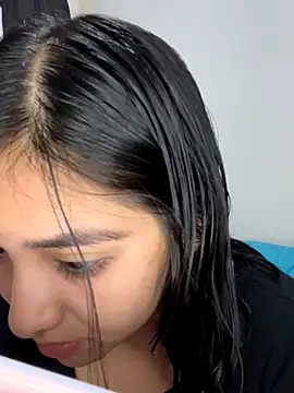 Snapshot of Milly_Sweet14 chatting on 25, 9, 2025 Milly Sweet14 online show from 25, 9, 2025