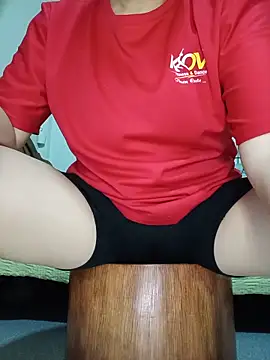 Snapshot of love_sex_05 chatting on 10, 6, 2026 love sex 05 online show from 10, 6, 2026