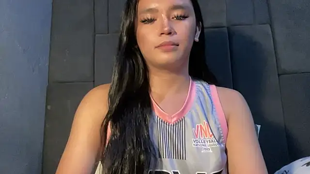 Claudia Johnson online show from 2, 10, 2025