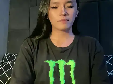 Snapshot of Claudia_Johnson chatting on 8, 3, 2026 Claudia Johnson online show from 8, 3, 2026