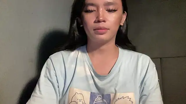 Claudia Johnson online show from 25, 10, 2025