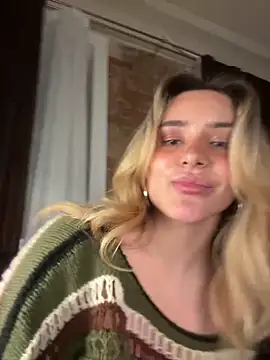 Chloe Ravens online show from 21, 9, 2025