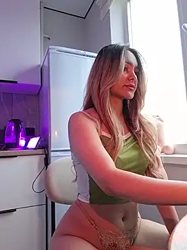 Chloe Ravens online show from 10, 4, 2026