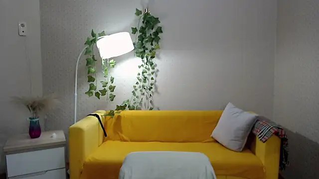 Snapshot of milf_hornys chatting on 12, 11, 2025 milf hornys online show from 12, 11, 2025