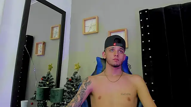 Mathewboy1 online show from 18, 12, 2025