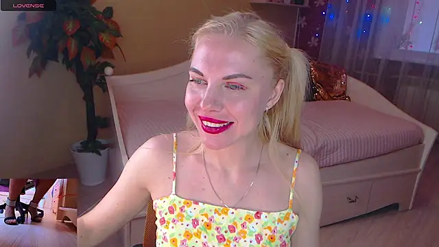 LiSinDoll online show from 14, 10, 2025