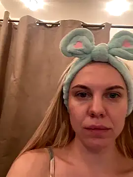 LiSinDoll online show from 14, 11, 2025