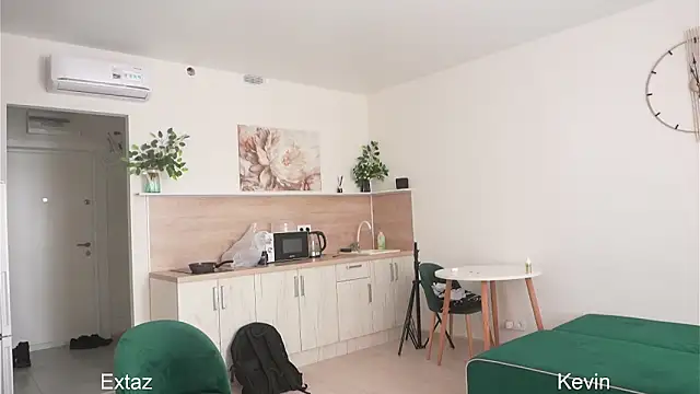 Horny boyzz online show from 1, 2, 2026