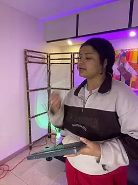 Dakota Mars online show from 7, 4, 2026