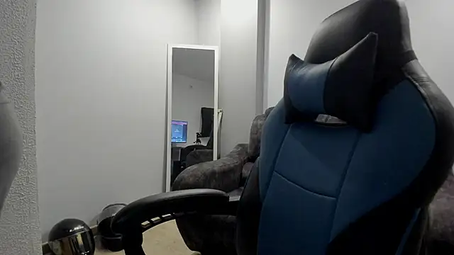 Dakota Mars online show from 9, 4, 2026