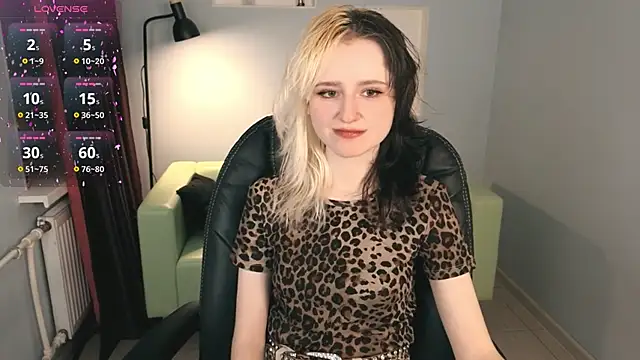 girl next doorr online show from 8, 3, 2026