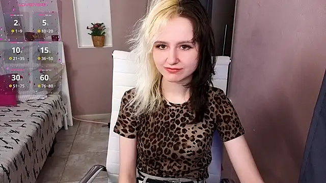 girl next doorr online show from 22, 3, 2026