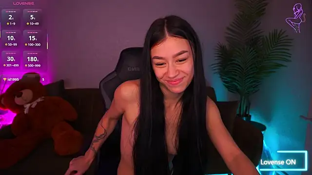 Snapshot of FataleNellie chatting on 13, 12, 2025 FataleNellie online show from 13, 12, 2025