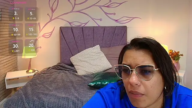 Lia Blake  online show from 29, 9, 2025