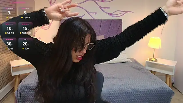 Lia Blake  online show from 20, 9, 2025