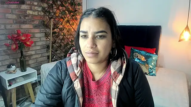 Lia Blake  online show from 14, 2, 2026