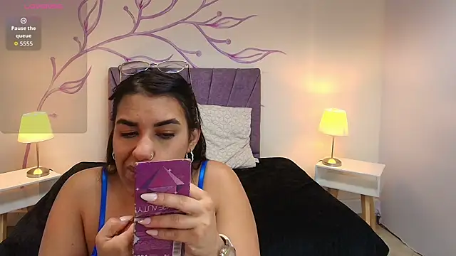 Lia Blake  online show from 19, 9, 2025