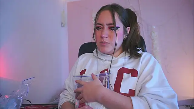 Violet moon24 online show from 2, 11, 2025