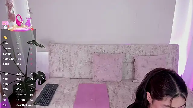 Snapshot of missweetpeach chatting on 25, 6, 2026 missweetpeach online show from 25, 6, 2026