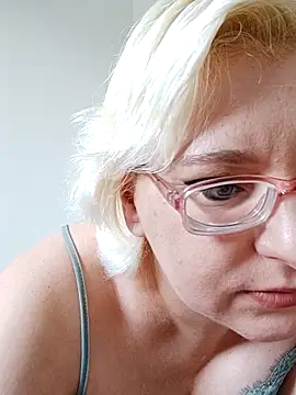 VikaKing online show from 17, 9, 2025