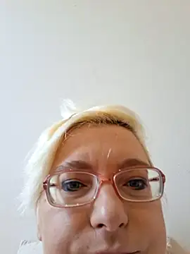 VikaKing online show from 2, 12, 2025