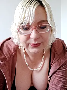 VikaKing online show from 1, 11, 2025