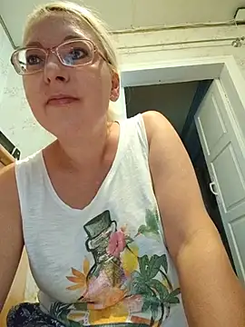 Snapshot of VikaKing chatting on 17, 7, 2026 VikaKing online show from 17, 7, 2026