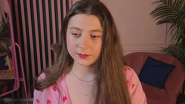 Queen Michelle  online show from 3, 12, 2025