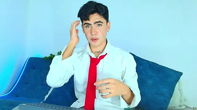 CamiiGuzmanX online show from 7, 11, 2025