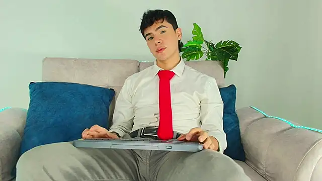 CamiiGuzmanX online show from 1, 10, 2025