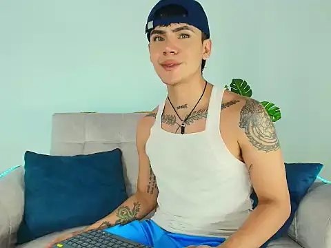 CamiiGuzmanX online show from 23, 9, 2025