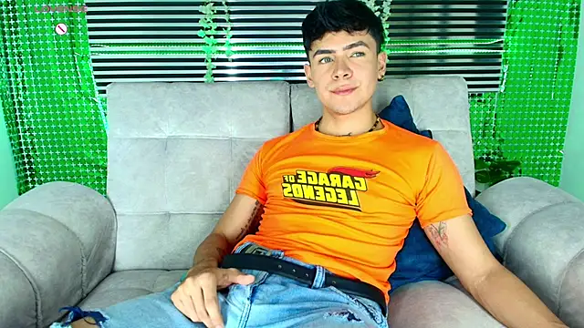 CamiiGuzmanX online show from 24, 3, 2026