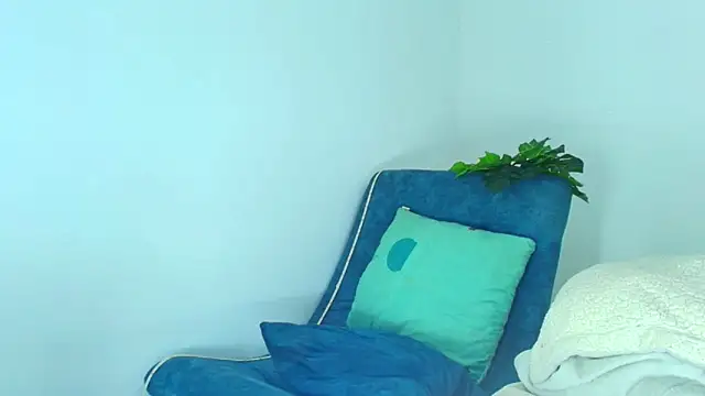 CamiiGuzmanX online show from 12, 11, 2025