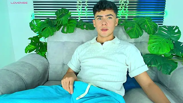 CamiiGuzmanX online show from 16, 3, 2026