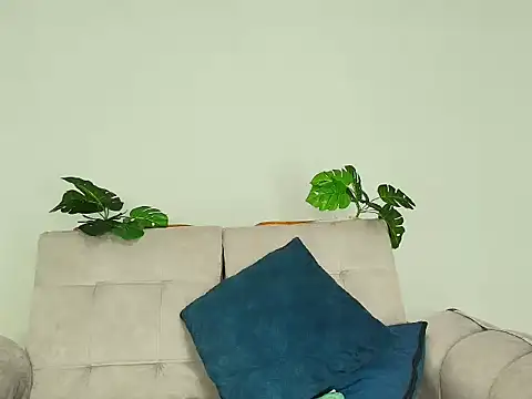 CamiiGuzmanX online show from 14, 9, 2025