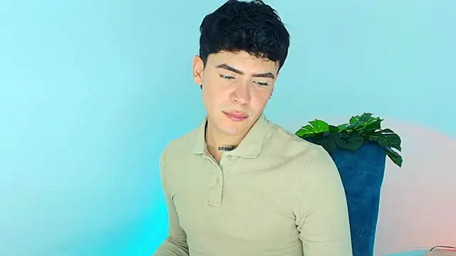 CamiiGuzmanX online show from 27, 11, 2025