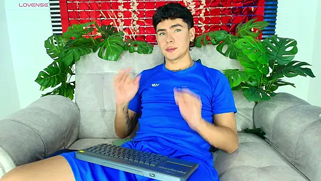 CamiiGuzmanX online show from 21, 2, 2026