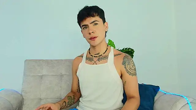 CamiiGuzmanX online show from 2, 10, 2025