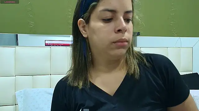 Snapshot of gisell_gomez chatting on 12, 9, 2025 gisell gomez online show from 12, 9, 2025