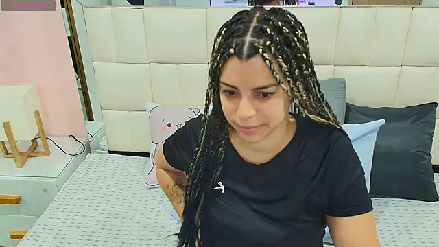 Snapshot of gisell_gomez chatting on 26, 11, 2025 gisell gomez online show from 26, 11, 2025