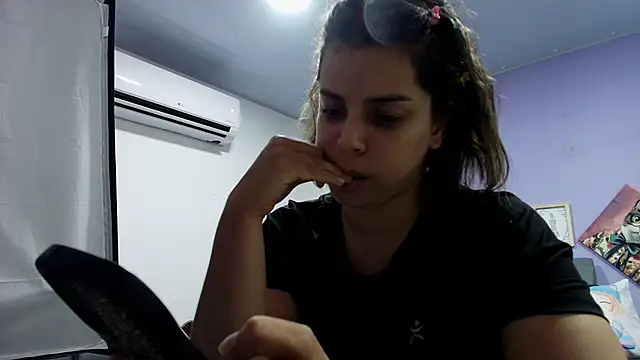 Snapshot of gisell_gomez chatting on 27, 2, 2026 gisell gomez online show from 27, 2, 2026