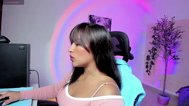 Cameroon-Diaz online show from 11, 9, 2025