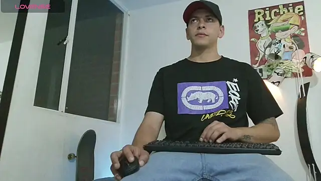 Snapshot of Thomasjons_ chatting on 14, 6, 2026 Thomasjons online show from 14, 6, 2026