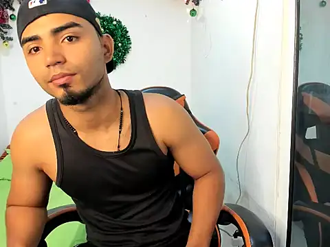 Snapshot of andrew_jonhes chatting on 2, 12, 2025 andrew jonhes online show from 2, 12, 2025