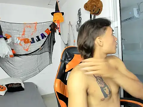 Snapshot of kenshi_roa chatting on 11, 11, 2025 kenshi roa online show from 11, 11, 2025