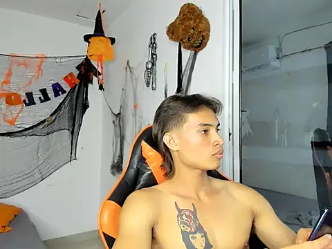 Snapshot of kenshi_roa chatting on 4, 11, 2025 kenshi roa online show from 4, 11, 2025