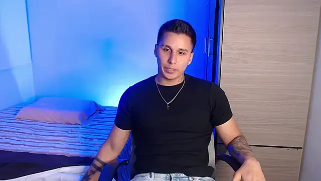 valentinosex1 online show from 13, 2, 2026