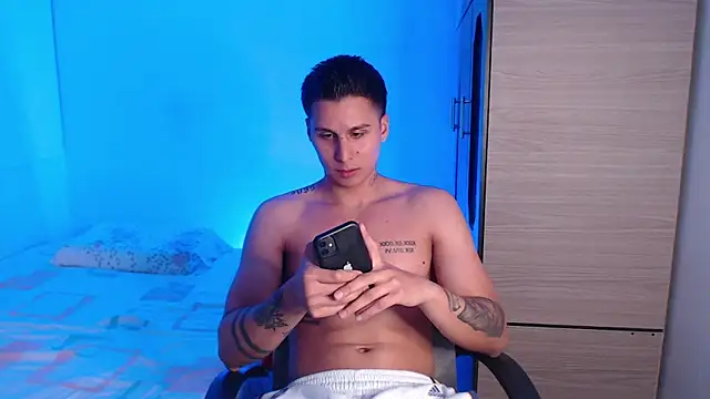 valentinosex1 online show from 3, 10, 2025