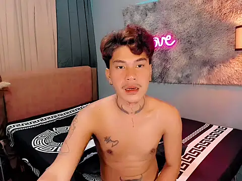 asian cumsawyer online show from 29, 9, 2025